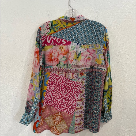 Avani del amour Colorful Print Button Up Shirt - Picture 4 of 8